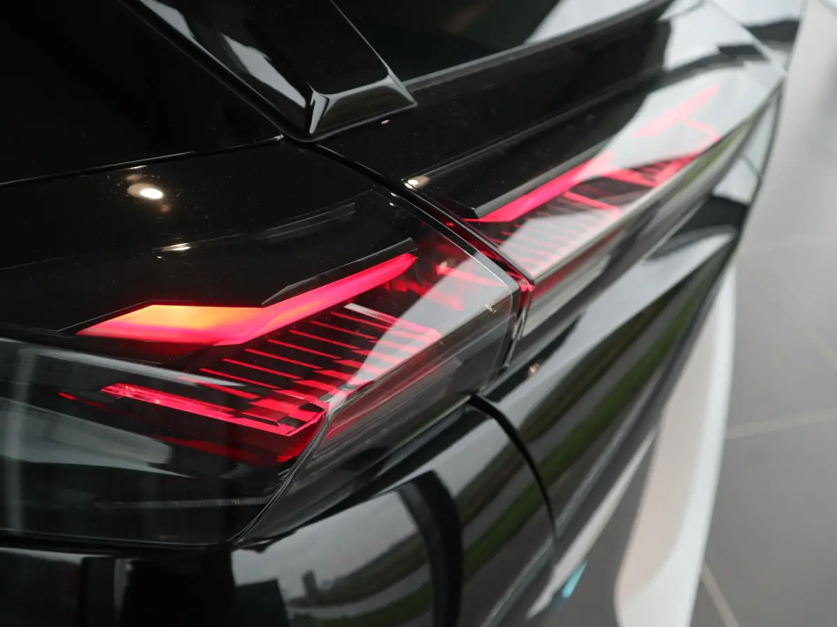 Active - LED - NAVI - CAMERA