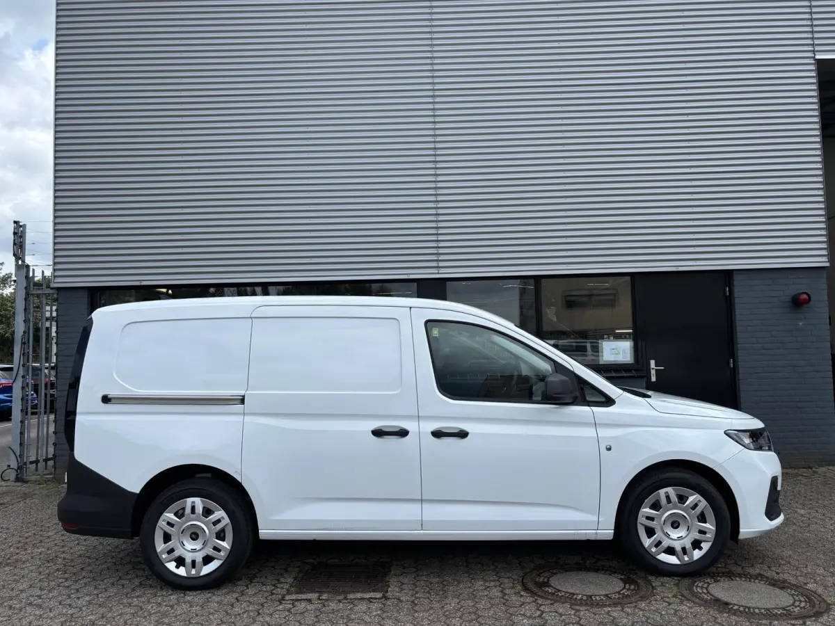1.5 EcoBoost PHEV L2 Trend | Laadschot met Ruit | Ruit in achterdeuren | Apple carplay | Android Auto |