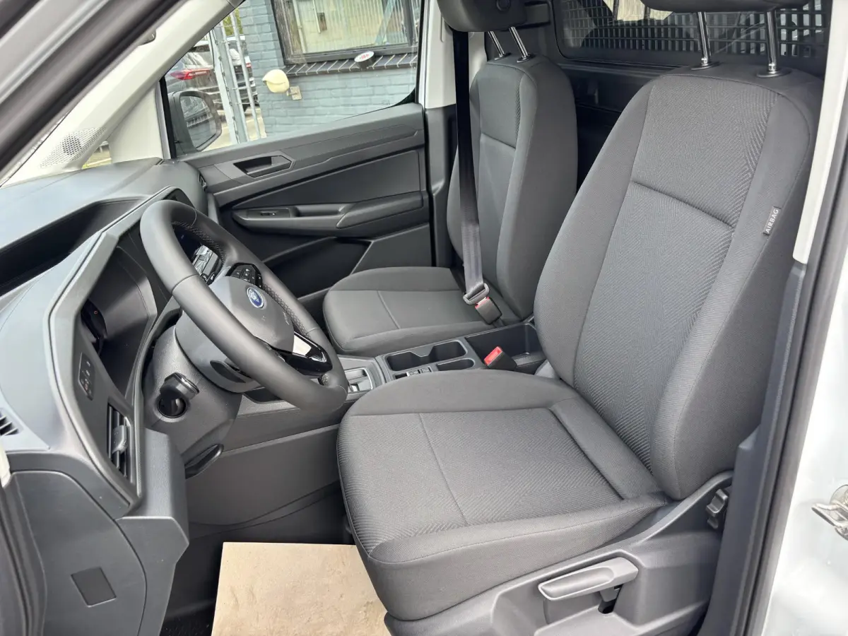 1.5 EcoBoost PHEV L2 Trend | Laadschot met Ruit | Ruit in achterdeuren | Apple carplay | Android Auto |