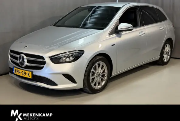 250 e 18''/Sfeerverlichting/Navigatie/Camera/DAB/PDC v+a/Stoelverwarming/Apple Carplay & Android Auto