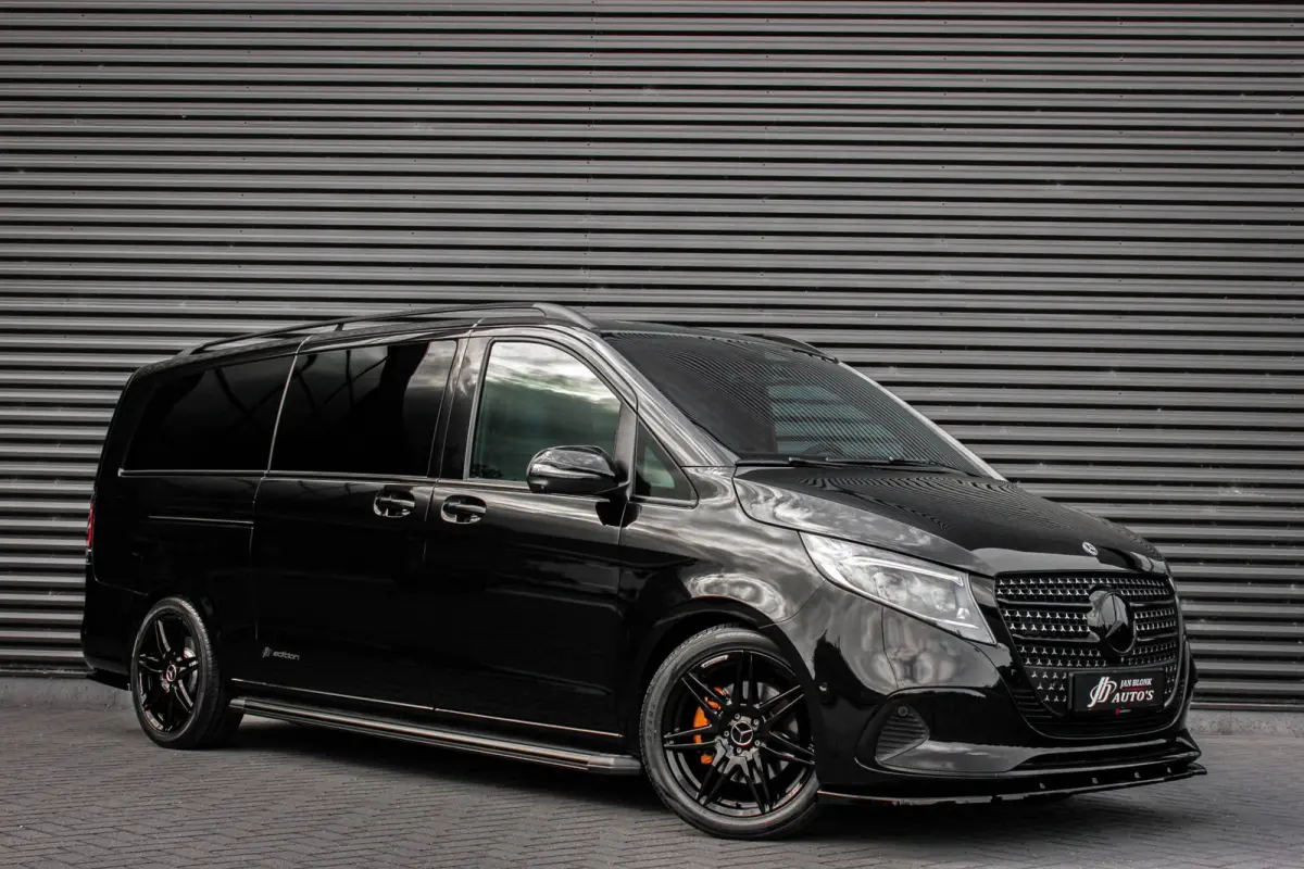 300d L3 240PK JB-EDITION EXTRA LANG / ELEK- SCHUIFDEUREN / NIGHT EDITION / DUBBEL CABINE DC /STOELVERWAMING