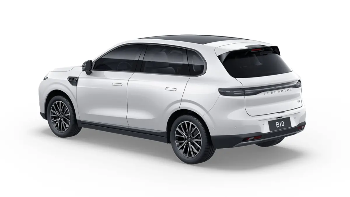 Design ProMax 67.1 kWh | €1500,- korting !! | Vanaf €499,- Private Lease per maand ! | Panoramadak | Carplay | Achteruitrijcamera | 18" Lichtmetalen Velgen | Adaptieve cruise control | P