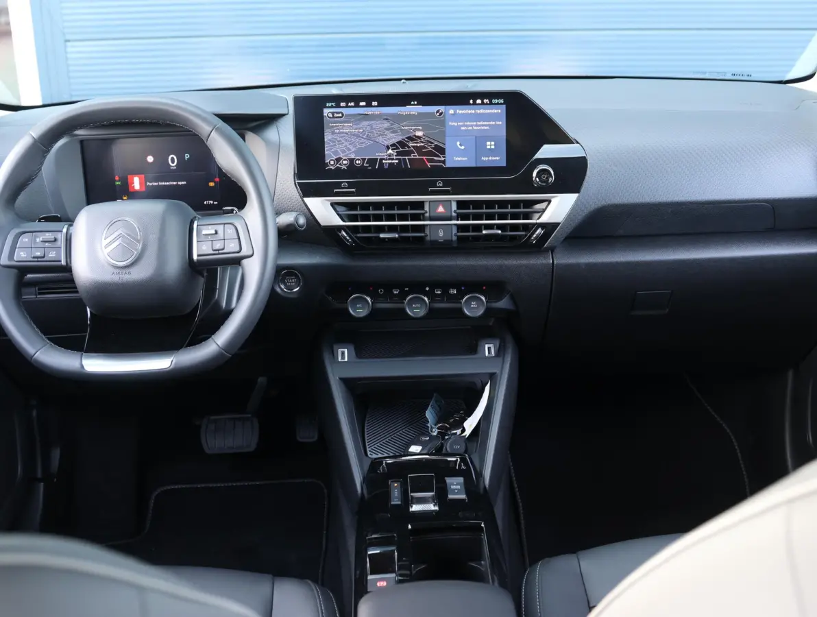 1.2 Hybrid 136 Max 1ste Eigenaar | LEER | Camera sensoren V+A | LED | 18" LMV | Apple Carplay & Android Auto