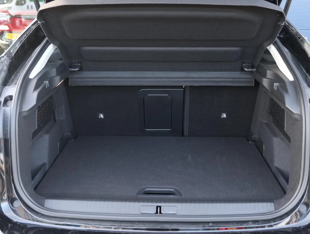 1.2 Hybrid 136 Max 1ste Eigenaar | LEER | Camera sensoren V+A | LED | 18" LMV | Apple Carplay & Android Auto