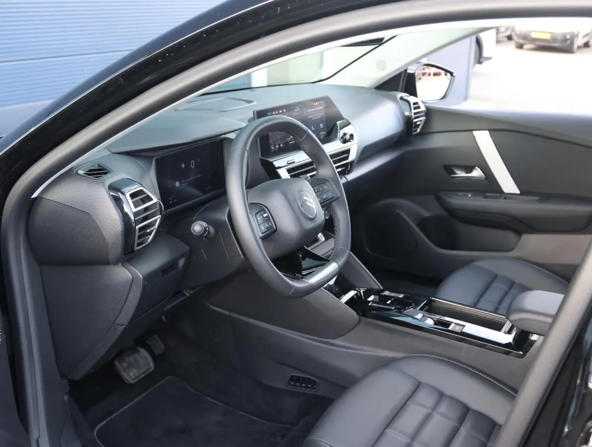 1.2 Hybrid 136 Max 1ste Eigenaar | LEER | Camera sensoren V+A | LED | 18" LMV | Apple Carplay & Android Auto
