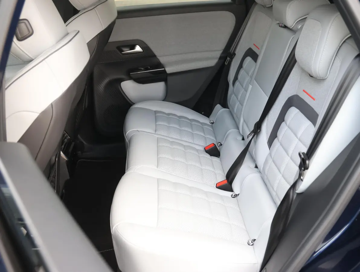 1.2 Hybrid 145pk Max Nieuw | Elektrische Bedienb. Bestuurdersstoel | Stoelverwarming/Verkoeling | Adaptieve Cruise Control | 360 Camera | Head-Up Display | Apple Carplay & Android Auto