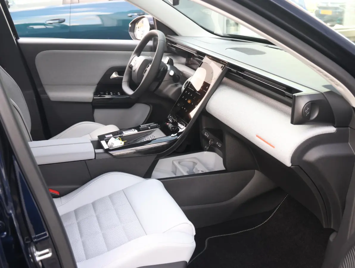 1.2 Hybrid 145pk Max Nieuw | Elektrische Bedienb. Bestuurdersstoel | Stoelverwarming/Verkoeling | Adaptieve Cruise Control | 360 Camera | Head-Up Display | Apple Carplay & Android Auto