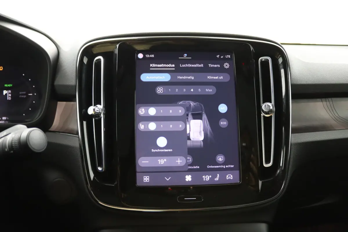 Recharge Plus 69 kWh | Panoramadak | 95% SoH | Camera | Keyless | BLIS | Adaptive Cruise | Warmtepomp