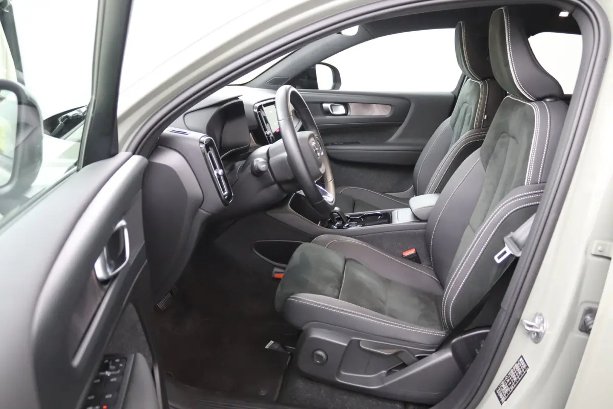 Recharge Plus 69 kWh | Panoramadak | 95% SoH | Camera | Keyless | BLIS | Adaptive Cruise | Warmtepomp