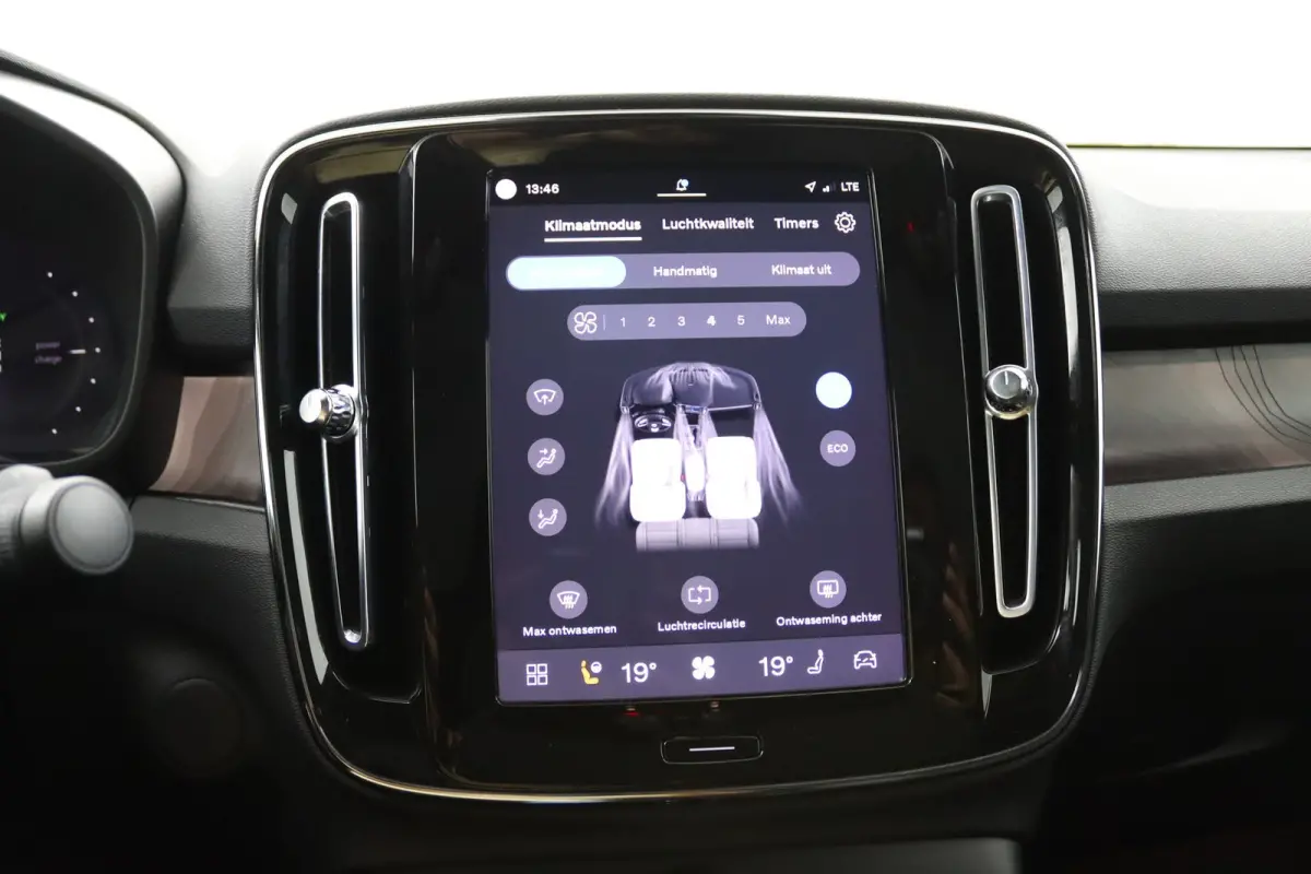 Recharge Plus 69 kWh | Panoramadak | 95% SoH | Camera | Keyless | BLIS | Adaptive Cruise | Warmtepomp