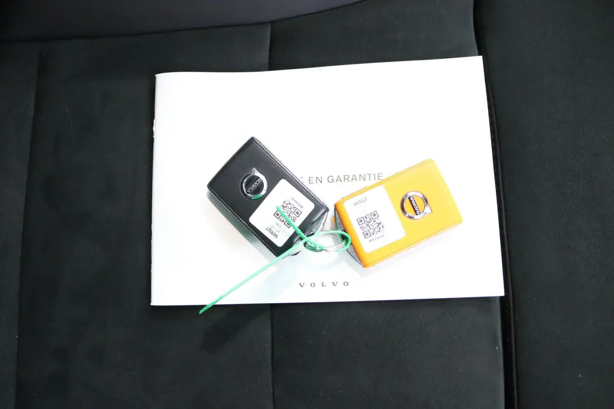 Recharge Plus 69 kWh | Panoramadak | 95% SoH | Camera | Keyless | BLIS | Adaptive Cruise | Warmtepomp