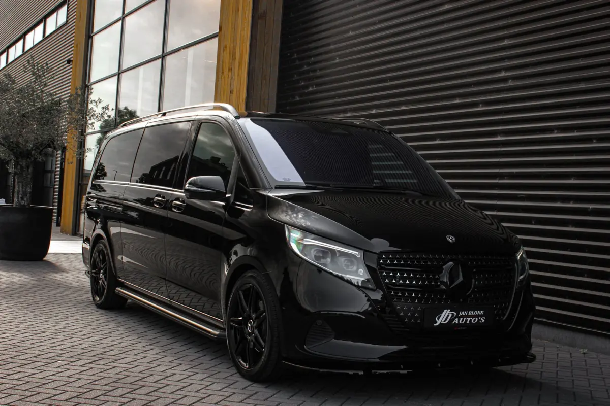 300d L3 240PK JB-EDITION EXTRA LANG INCL. BTW EN BPM / ELEK- SCHUIFDEUREN / NIGHT EDITION / 8-PERSOONS