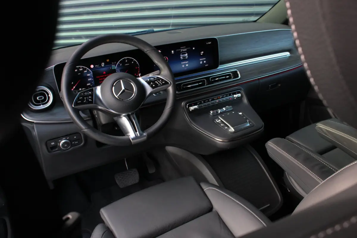 300d L3 240PK JB-EDITION EXTRA LANG INCL. BTW EN BPM / ELEK- SCHUIFDEUREN / NIGHT EDITION / 8-PERSOONS