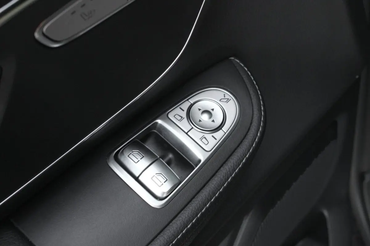 300d L3 240PK JB-EDITION EXTRA LANG INCL. BTW EN BPM / ELEK- SCHUIFDEUREN / NIGHT EDITION / 8-PERSOONS
