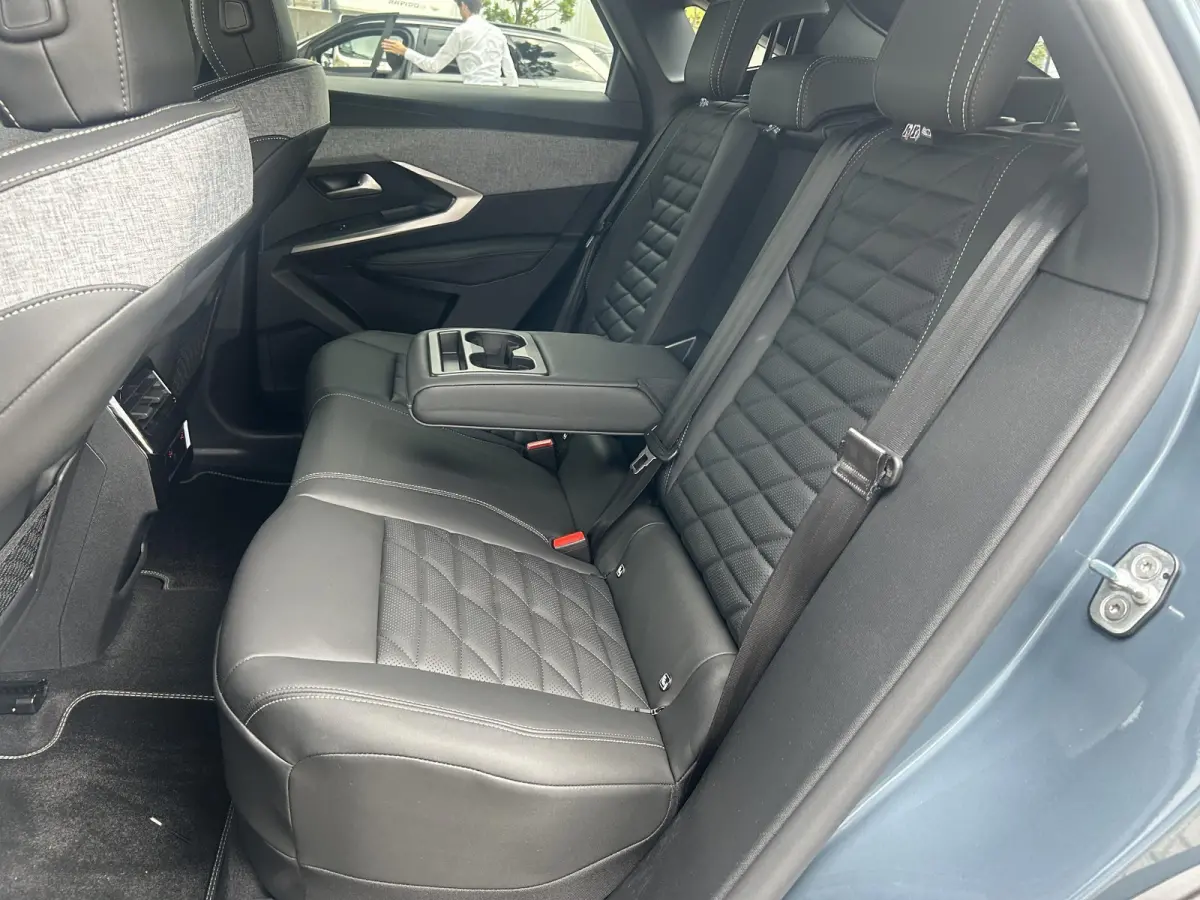 1.2 Hybrid 145 GT Exclusive | 360 camera | Lederen bekleding | Adaptieve Cruise Control | Apple Carplay/Android Auto