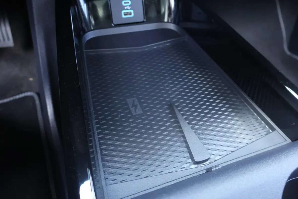 Standard RWD 73 kWh | Panorama | Adaptive Cruise | B&O | Memory | Trekhaak | 360 Camera | Stoel/Stuurverwarming | Elektrische Achterklep |