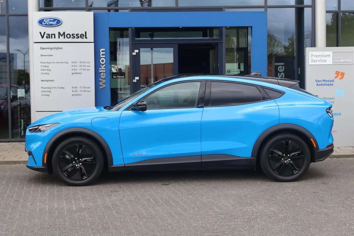 Standard RWD 73 kWh | Panorama | Adaptive Cruise | B&O | Memory | Trekhaak | 360 Camera | Stoel/Stuurverwarming | Elektrische Achterklep |