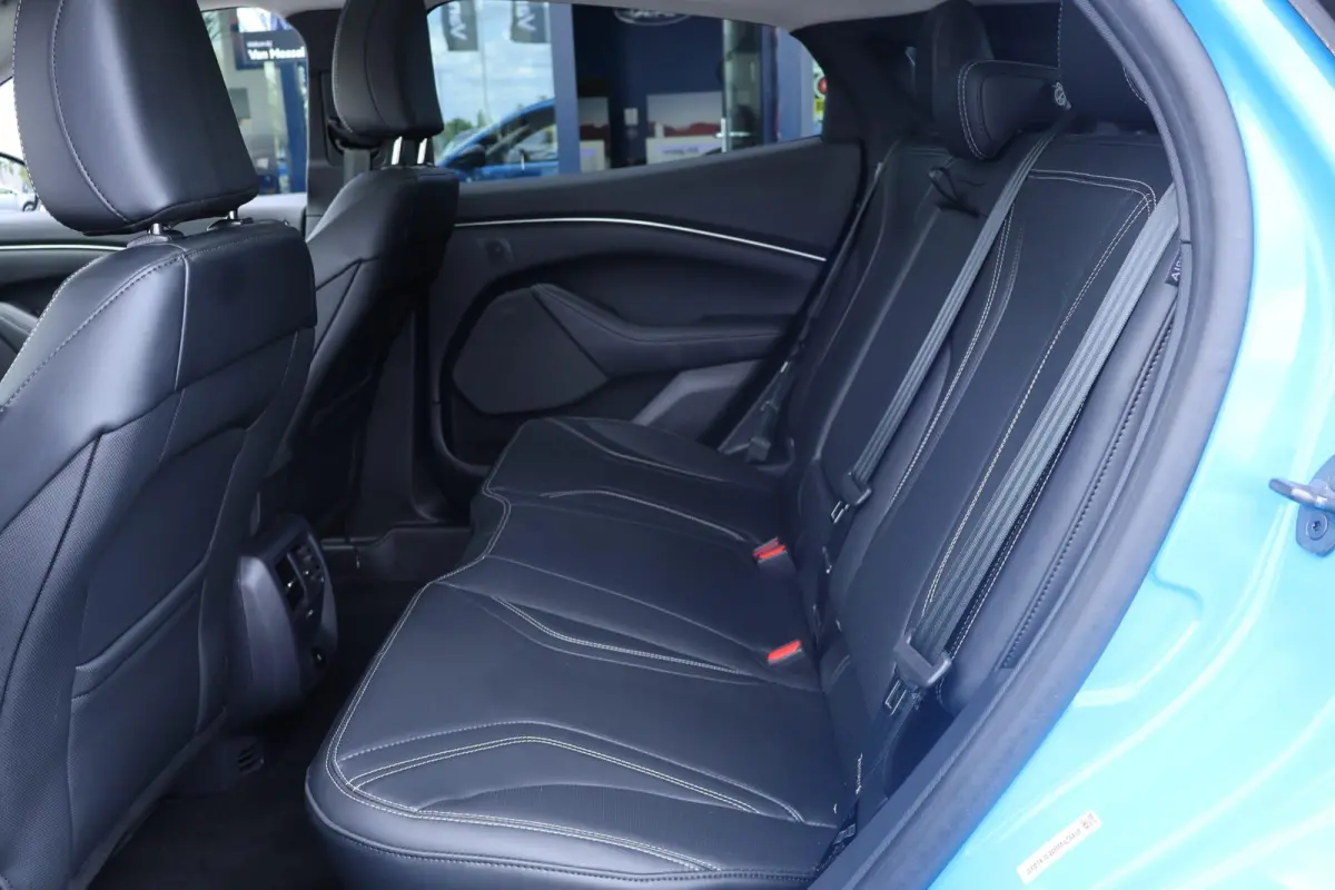 Standard RWD 73 kWh | Panorama | Adaptive Cruise | B&O | Memory | Trekhaak | 360 Camera | Stoel/Stuurverwarming | Elektrische Achterklep |