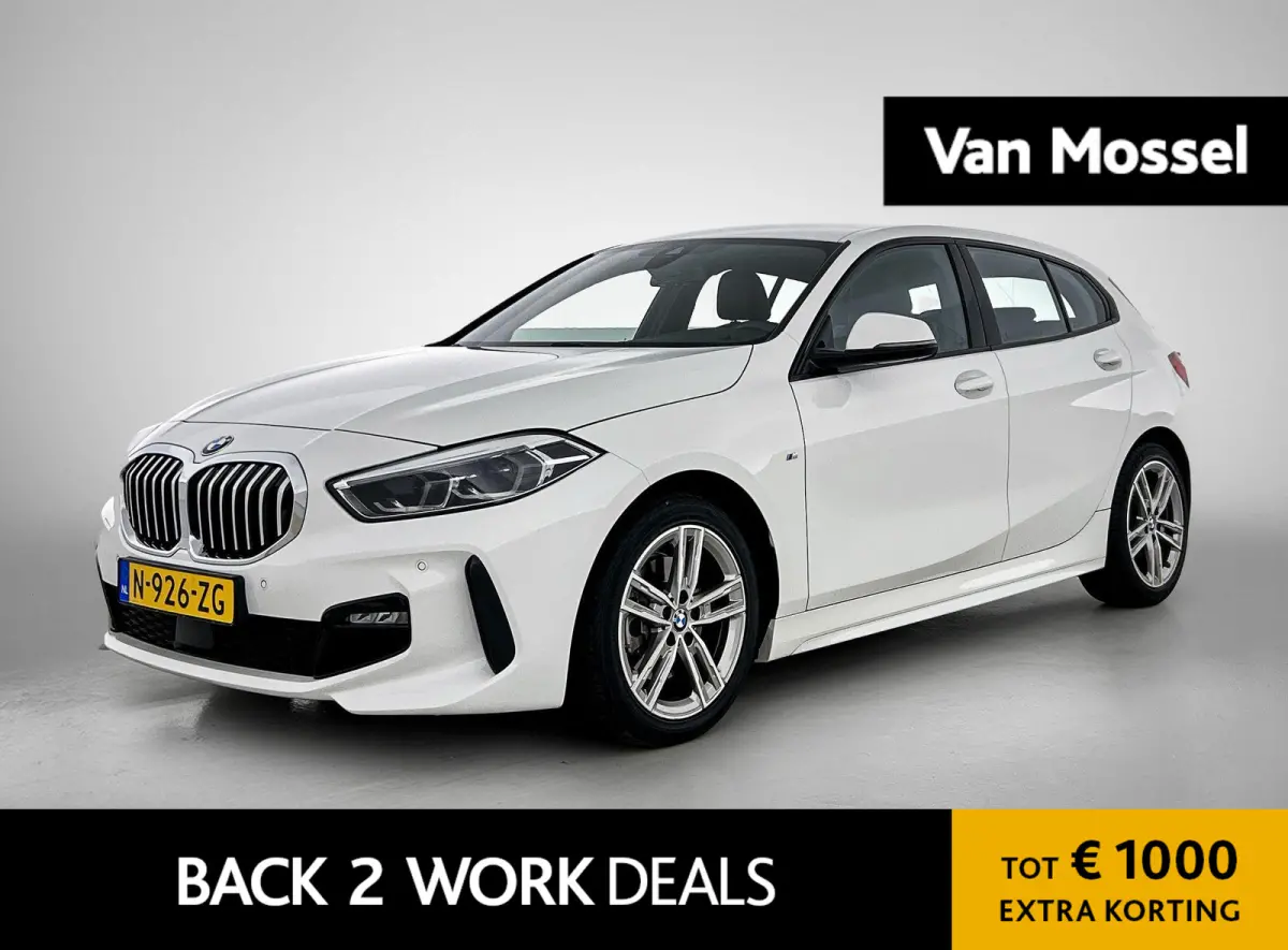 118i High Executive | M PAKKET | SFEERVERLICHTING | PARKEERSENSOREN | STOELVERWARMING | CRUISE CONTROL | CLIMATE CONTROL | DRIVING MODES | LED VERLICHTING | LICHTMETALEN VELGEN | DAB RADIO |