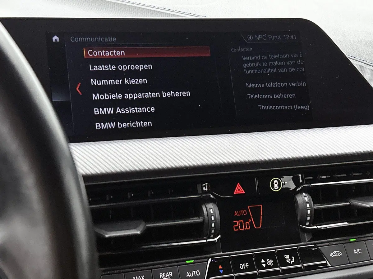118i High Executive | M PAKKET | SFEERVERLICHTING | PARKEERSENSOREN | STOELVERWARMING | CRUISE CONTROL | CLIMATE CONTROL | DRIVING MODES | LED VERLICHTING | LICHTMETALEN VELGEN | DAB RADIO |