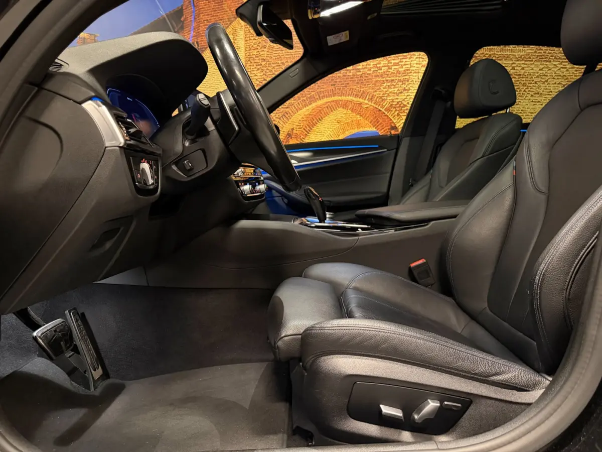 530e High Exe M-Sport Aut Schuifdak HUD Laserlight soh 90%