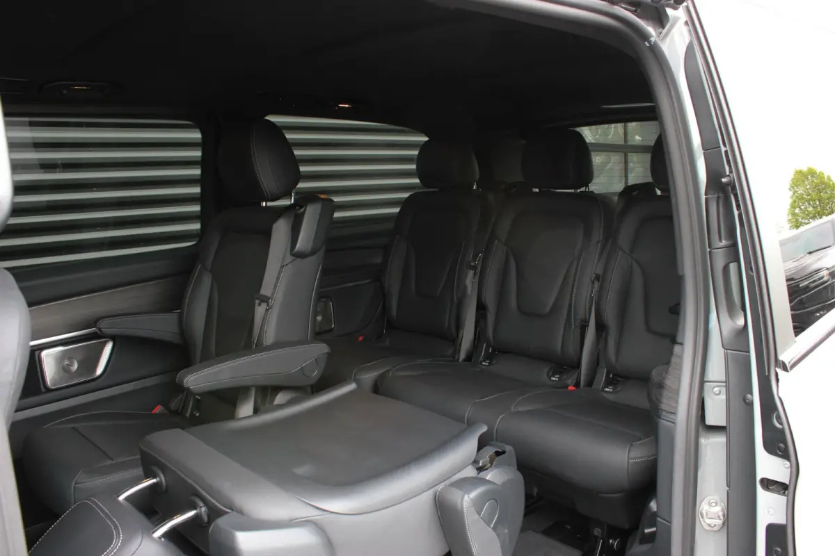 300 AMG L2 90 kWh 2X ELEK.SCHUIFDEUREN / MULTIEBEAM / 360 CAMERA / 7-PERSOONS / BURMESTER / FULL / NEW MODEL