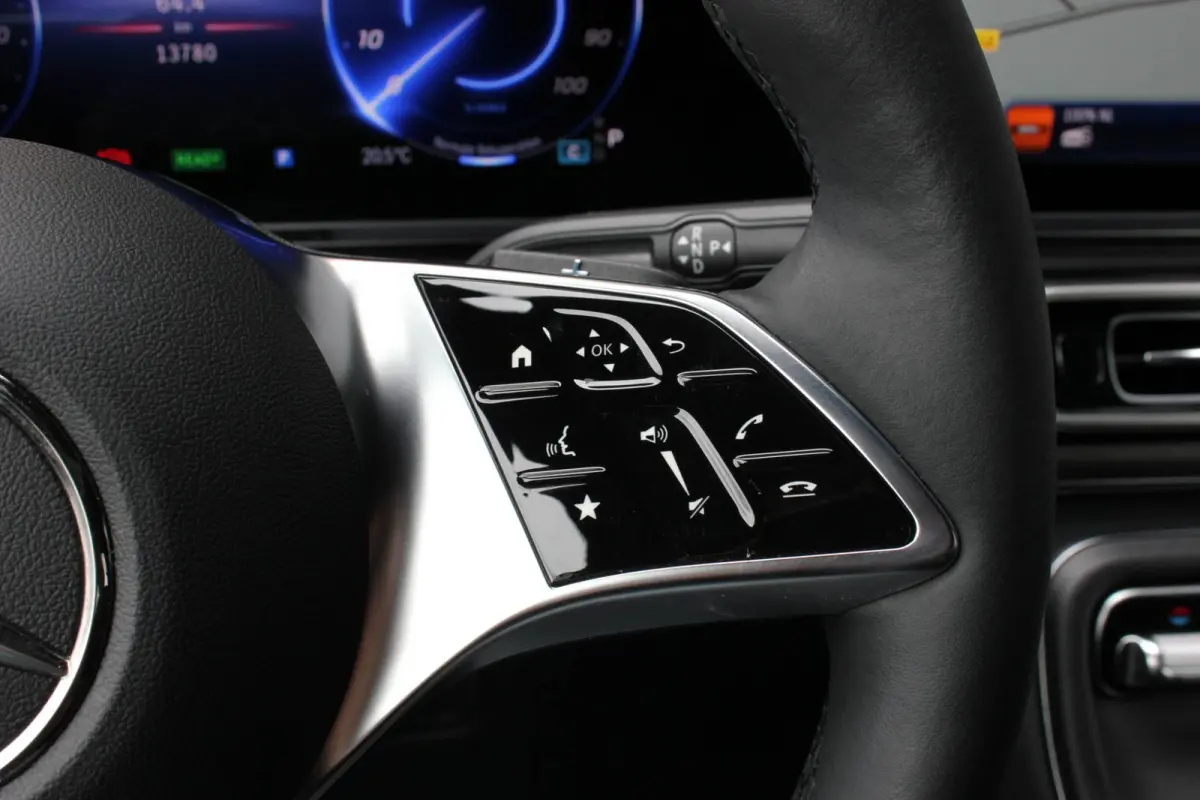 300 AMG L2 90 kWh 2X ELEK.SCHUIFDEUREN / MULTIEBEAM / 360 CAMERA / 7-PERSOONS / BURMESTER / FULL / NEW MODEL