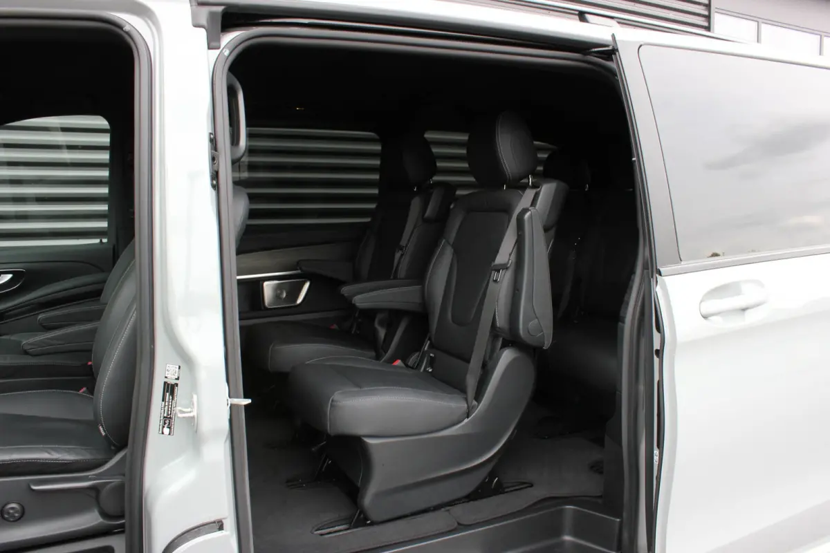 300 AMG L2 90 kWh 2X ELEK.SCHUIFDEUREN / MULTIEBEAM / 360 CAMERA / 7-PERSOONS / BURMESTER / FULL / NEW MODEL