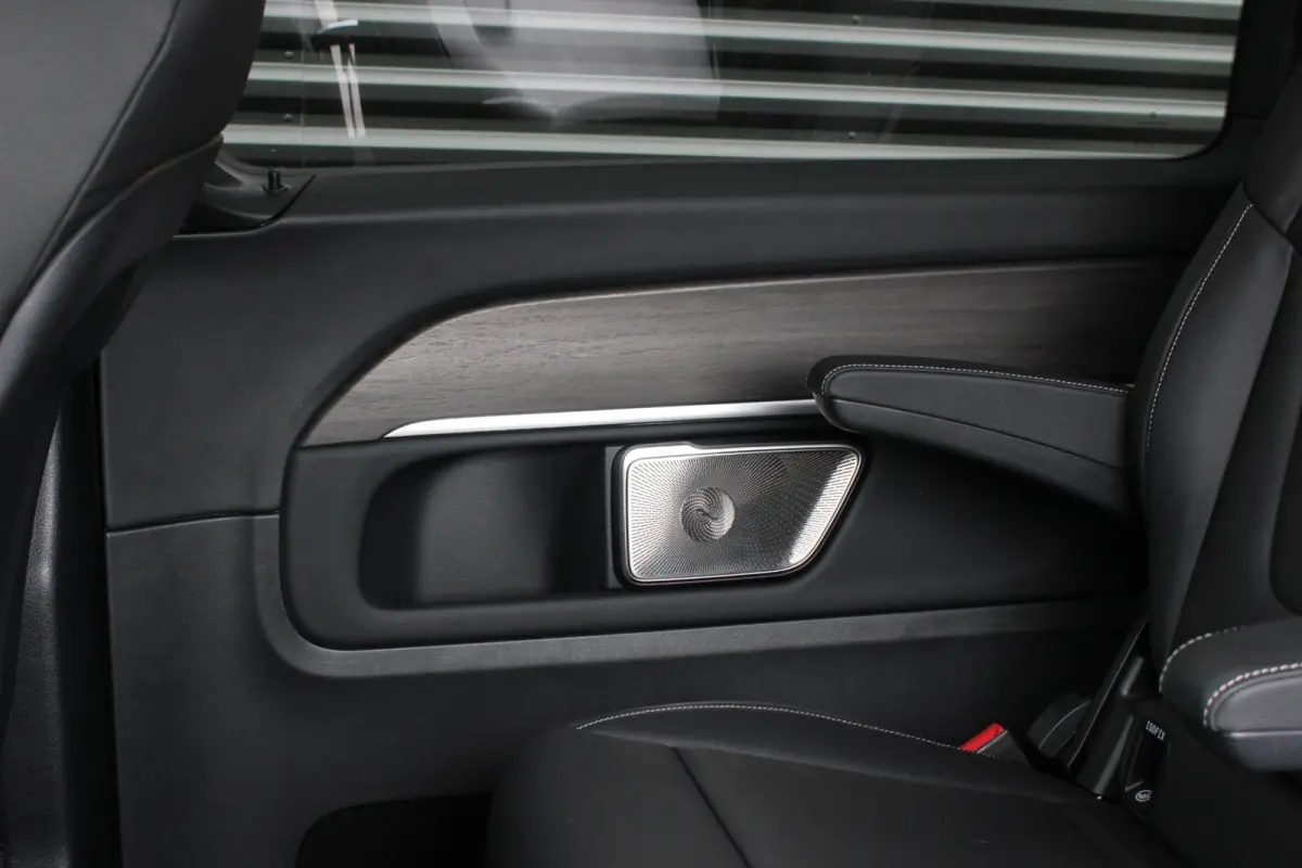 300 AMG L2 90 kWh 2X ELEK.SCHUIFDEUREN / MULTIEBEAM / 360 CAMERA / 7-PERSOONS / BURMESTER / FULL / NEW MODEL