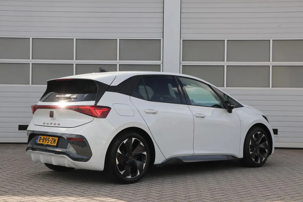 204pk Business 62 kWh | SoH 96% | Navigatie | Full Link | Achteruitrijcamera | Cruise Control