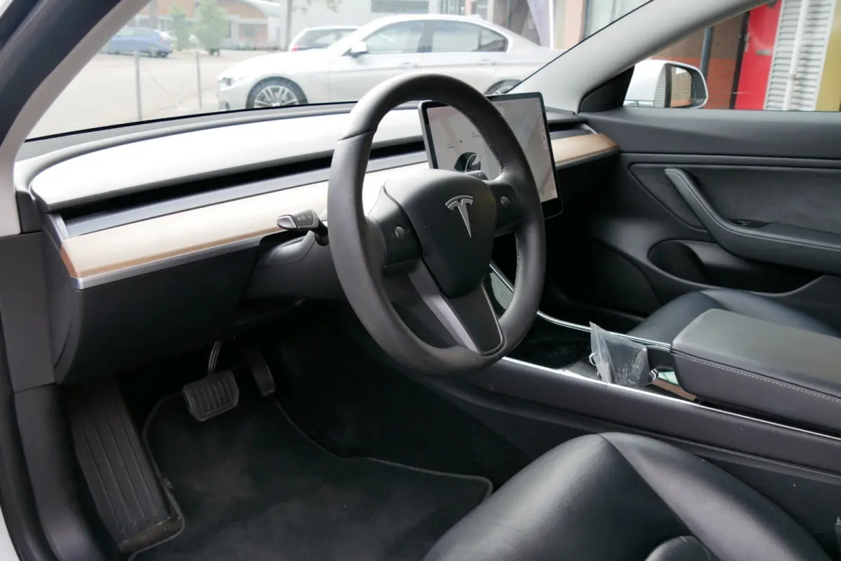 Performance AWD.pb1n. 75 kWh pano. org ned. 62dkm.nieuwstaat