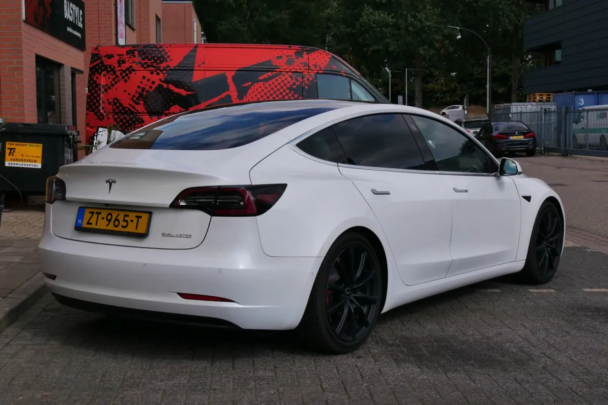 Performance AWD.pb1n. 75 kWh pano. org ned. 62dkm.nieuwstaat