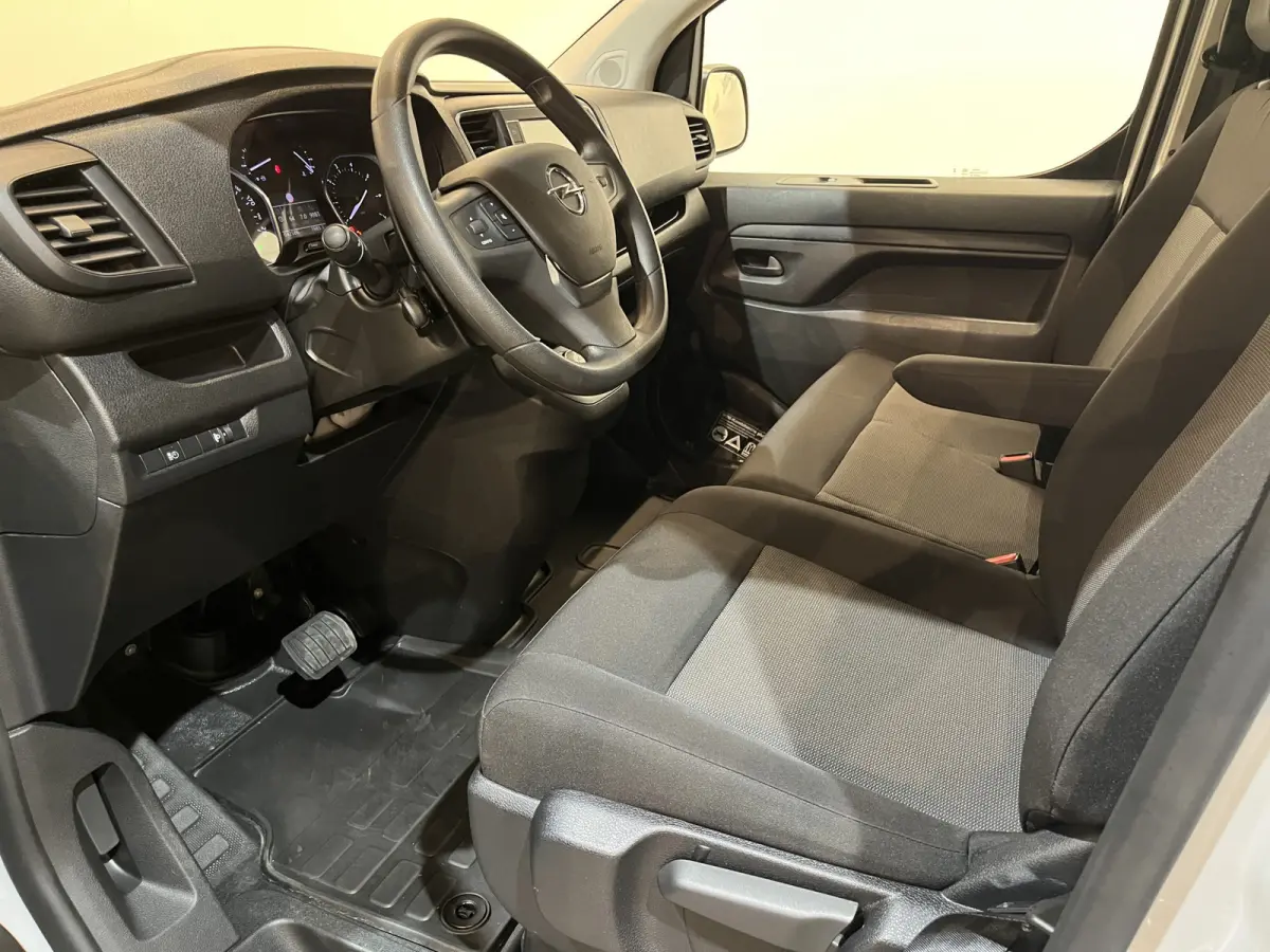 2.0 CDTI L3H1 180 PK Automaat / Servicebus / Bott Inrichting / Euro 6  / Airco / CarPlay / Cruise Control / PDC / Navigatie / 3-Zits / 42.600 KM !!