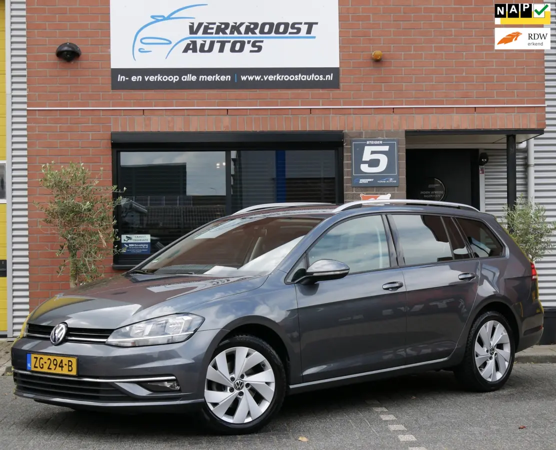 1.0 TSI Highline. massage. stoelverw. sportstoelen.