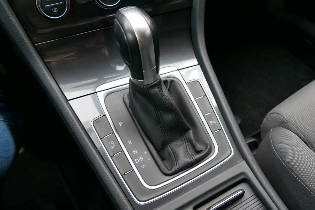 1.0 TSI Highline. massage. stoelverw. sportstoelen.