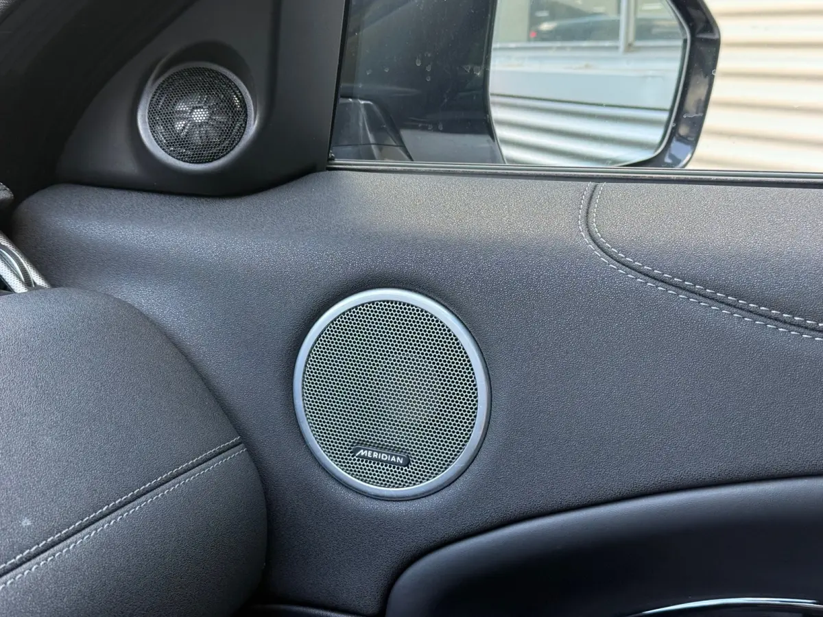 2.0 Si4 Autobiography l Black Pack l Apple Carplay l Distr VV l Keyless l Automaat l
