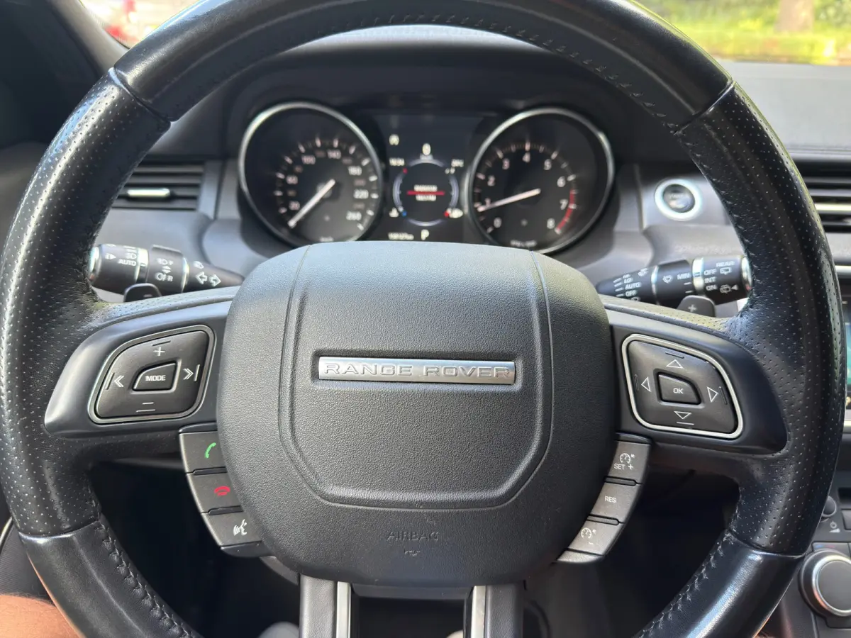 2.0 Si4 Autobiography l Black Pack l Apple Carplay l Distr VV l Keyless l Automaat l