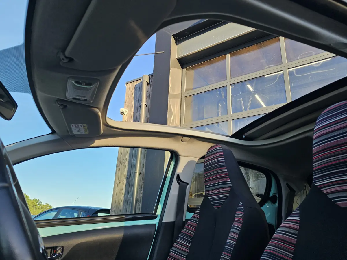 1.0 VTi Airscape Shine | Cabrio | Automaat | Airco | Camera | Connecting Box | Elektro pakket | Zwarte grill |