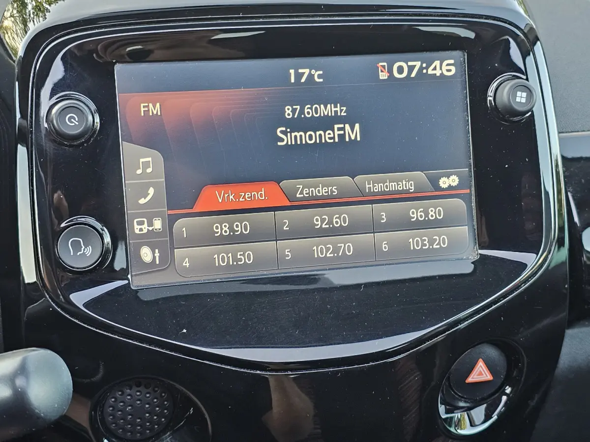 1.0 VTi Airscape Shine | Cabrio | Automaat | Airco | Camera | Connecting Box | Elektro pakket | Zwarte grill |