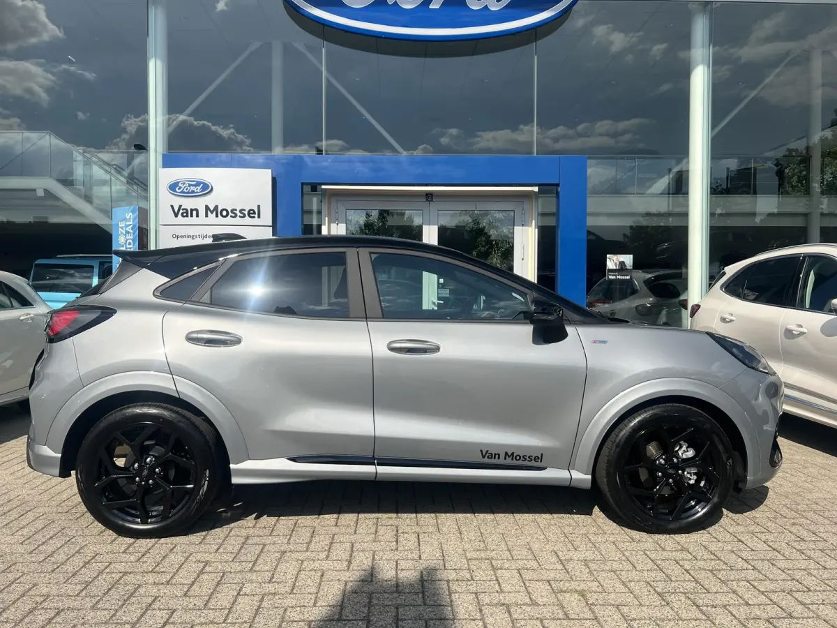 1.0 EcoBoost ST-Line | Black Package | Camera | Stoel/stuur voorruitverwarming | Cruise Control | Parkeersensoren V+A | Navigatie | 18-Inch