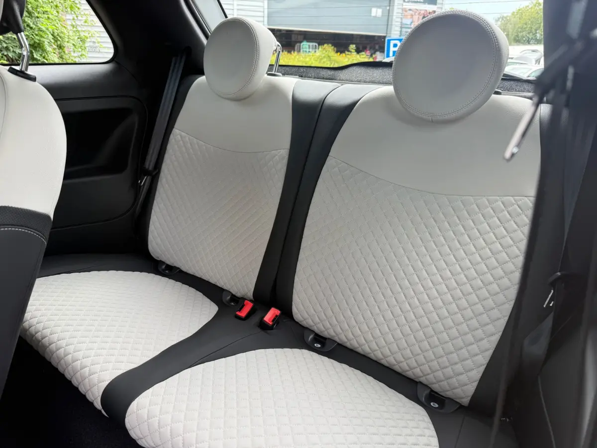 1.0 Hybrid Dolcevita - Navi - Climate - Panodak - Parkeerhhulp - Lage stand