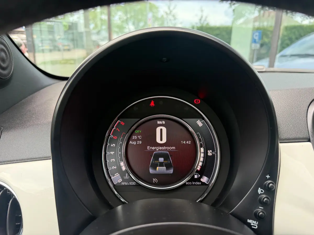1.0 Hybrid Dolcevita - Navi - Climate - Panodak - Parkeerhhulp - Lage stand