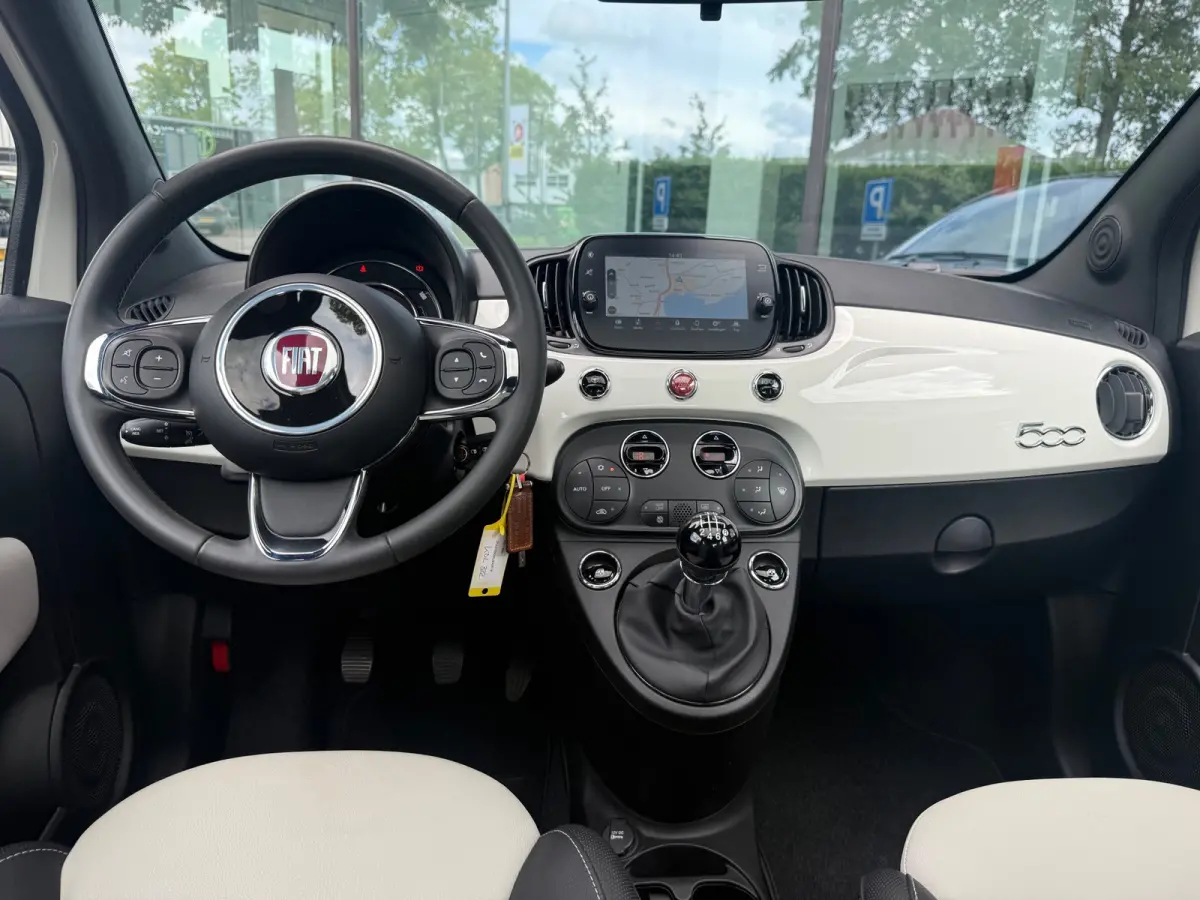 1.0 Hybrid Dolcevita - Navi - Climate - Panodak - Parkeerhhulp - Lage stand
