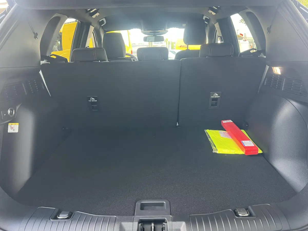 2.5 PHEV ST-Line | Direct rijden! | 19-Inch | Elek. Trekhaak | Stoel/stuur voorruitverwarming | BLIS | Cruise Control | Key-Less entry | Camera