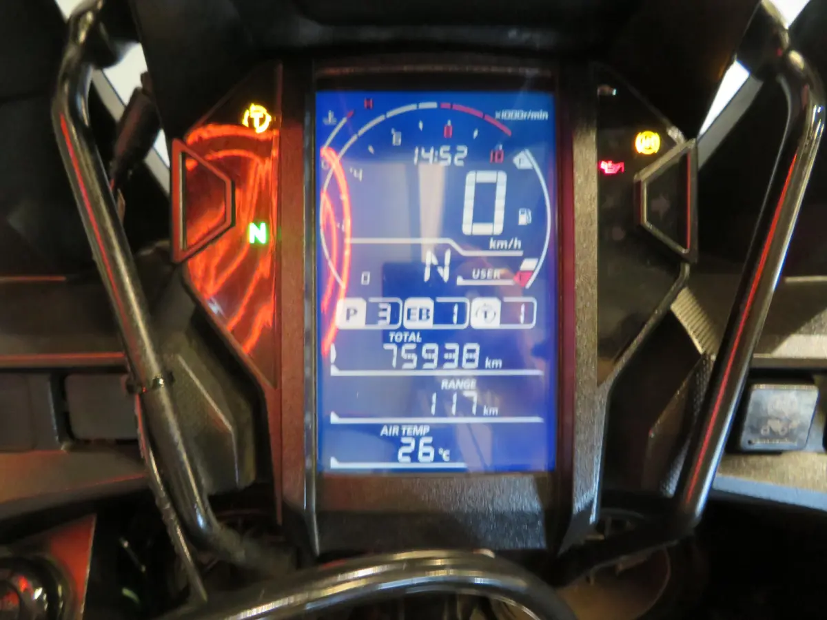 CRF 1000 AFRICA TWIN DCT KM-VRETER!