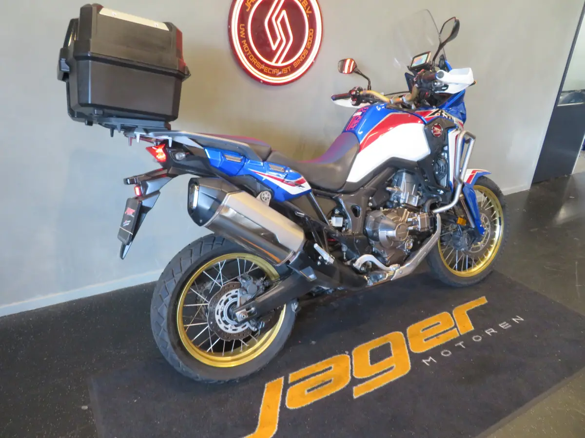 CRF 1000 AFRICA TWIN DCT KM-VRETER!