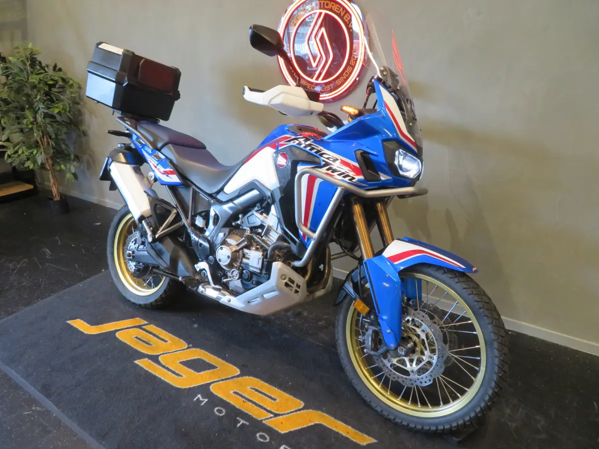CRF 1000 AFRICA TWIN DCT KM-VRETER!