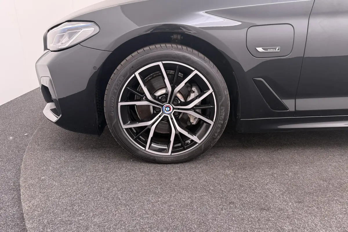 520e M-Sport High Exe. Schuif-/kanteldak 19'LMV LASER-LED