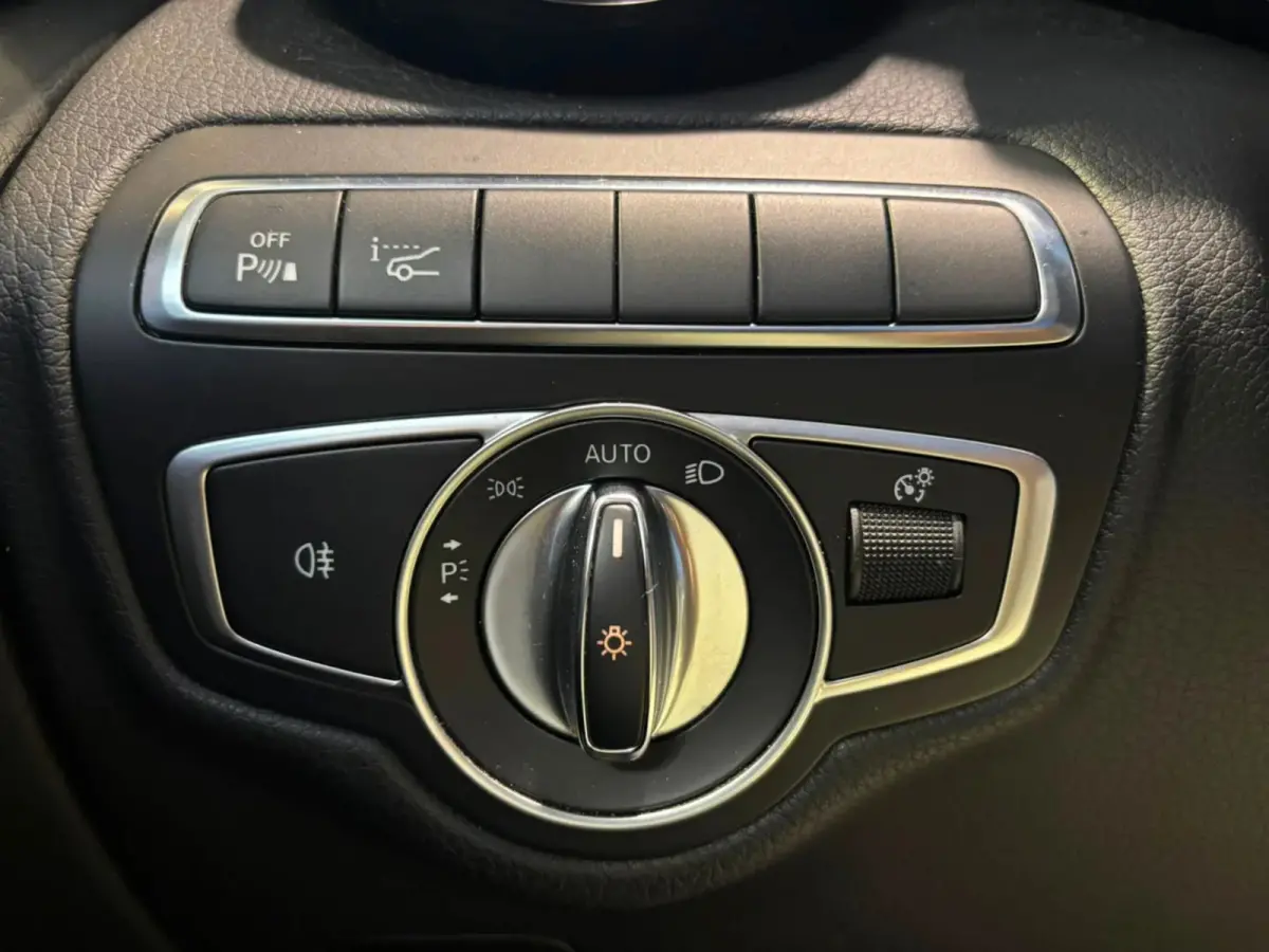 350e AMG 4MATIC(Dealer OndH, Burmester, Head-up, Navi, StoelV, Camera, Etc)