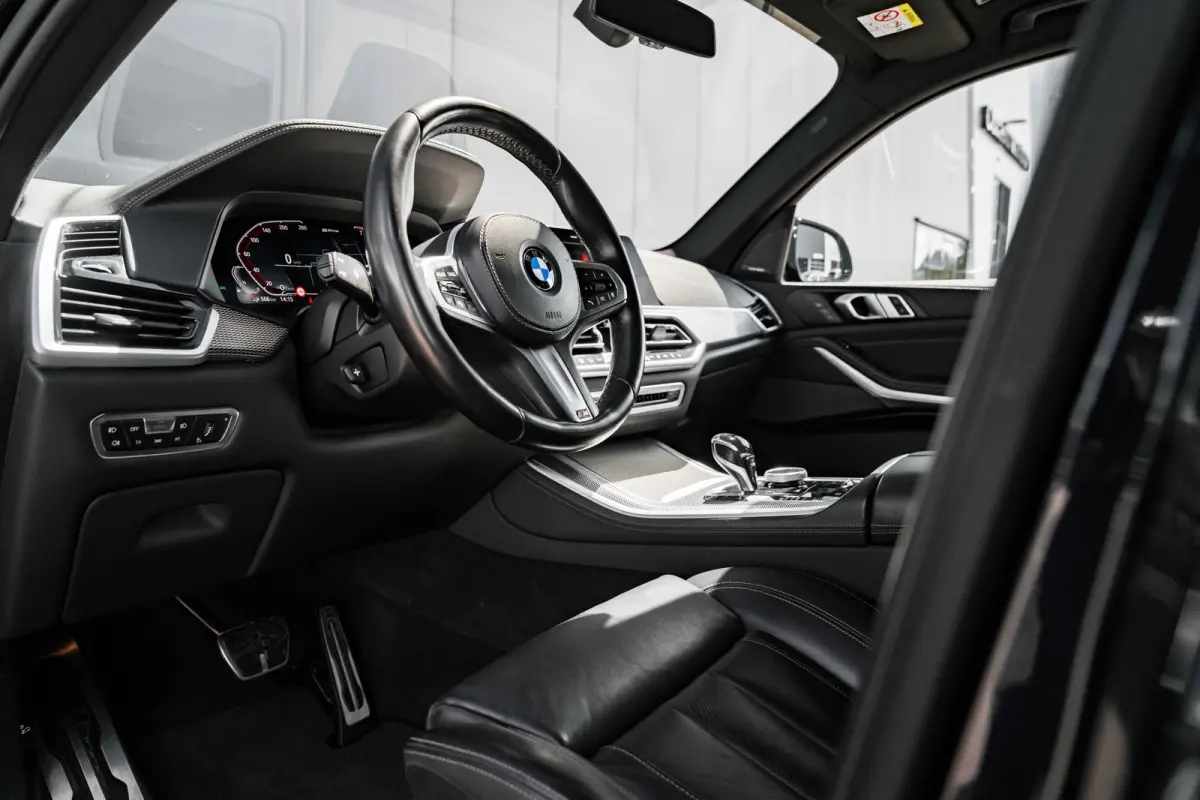 xDrive45e High Executive | Harman Kardon | Luchtvering | Head-Up | Dodehoek | Leer |